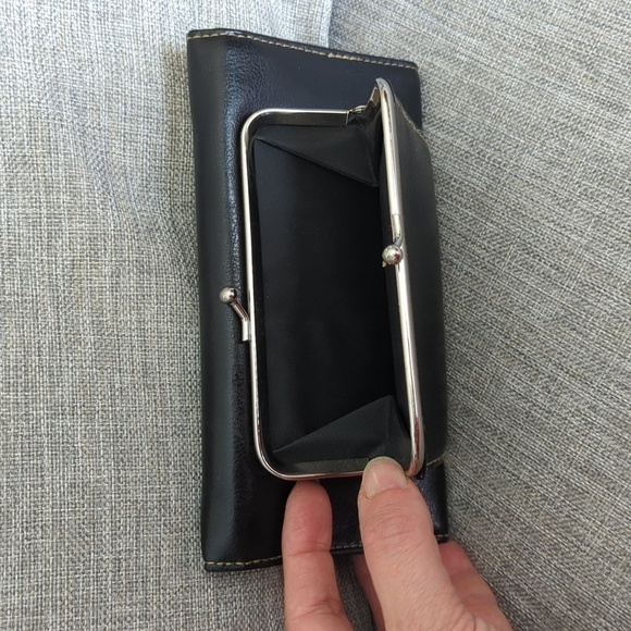 BUXTON Genuine Leather Vintage Minimalist Black Wallet w Kiss Lock Change Pouch - Picture 6 of 16